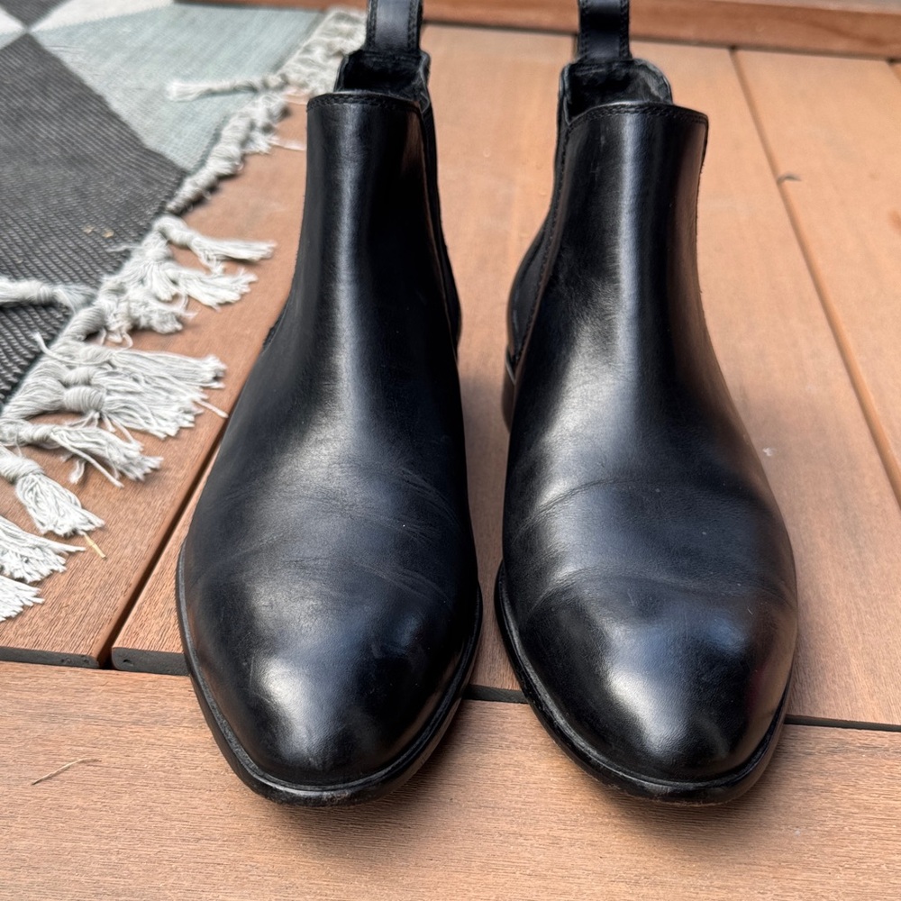 Black Leather Calibrate Brand Chelsea Boots